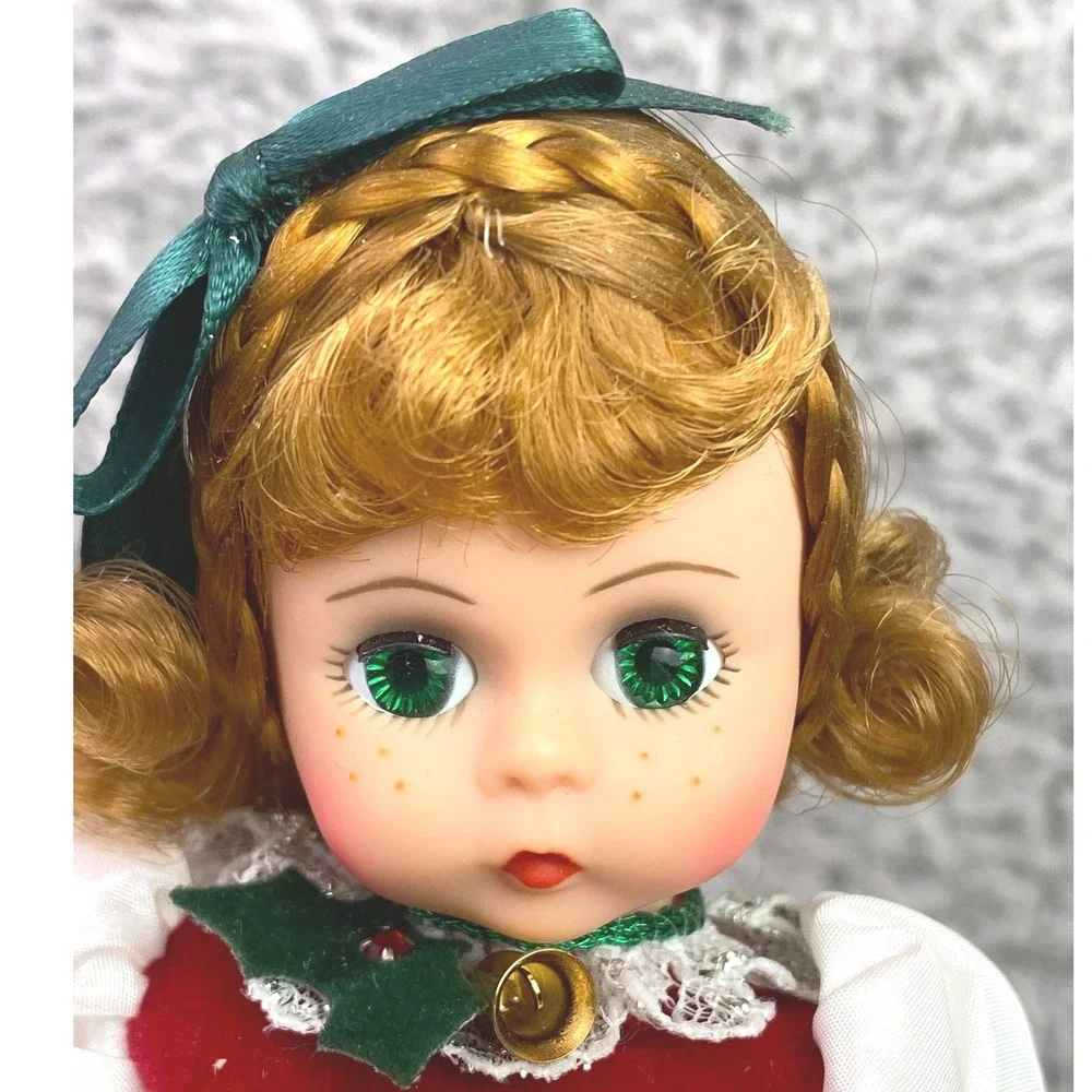 Vintage Madame Alexander Doll‎ Holly 84-S Original Box Green Eyes Strung